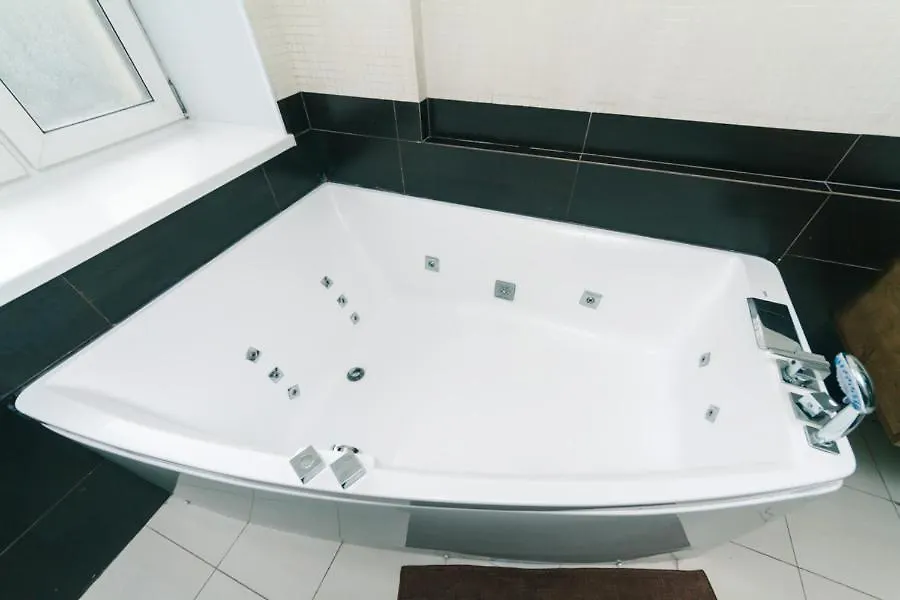 Apartamento Hotrent Deluxe Arena City Kiev 0*,