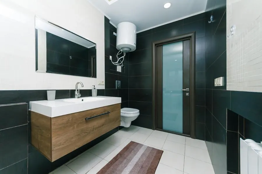 Apartamento Hotrent Deluxe Arena City Kiev