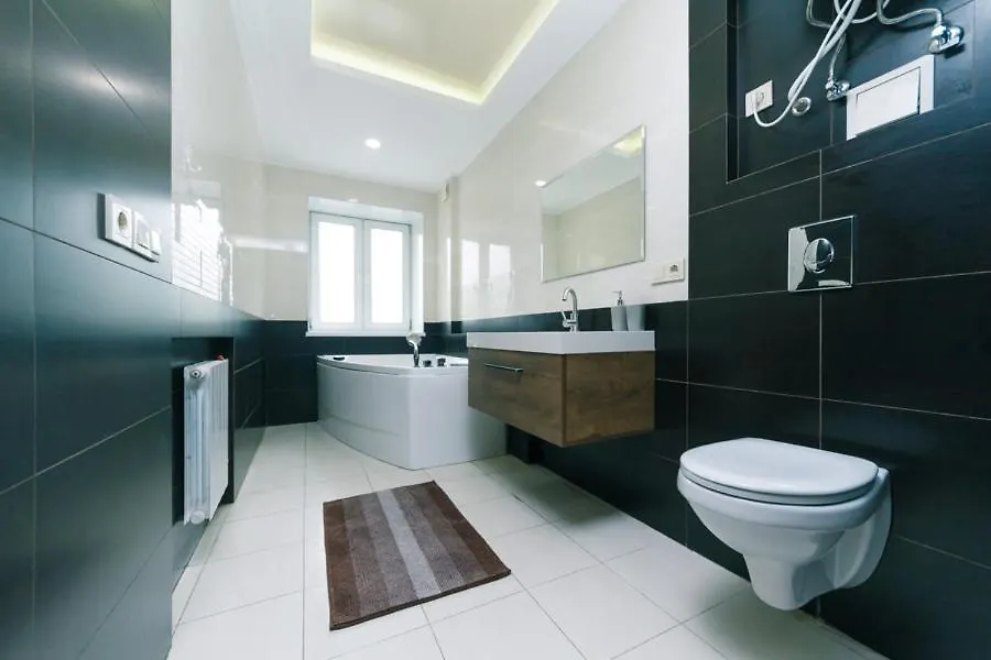Апартаменты Hotrent Deluxe Arena City Киев