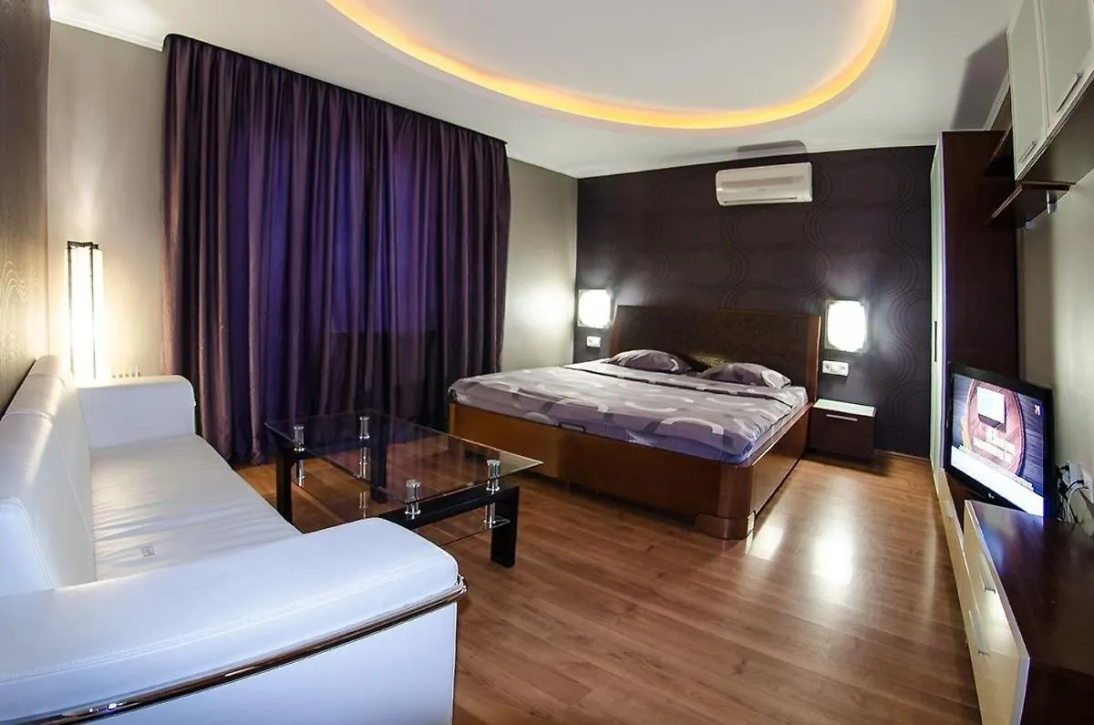 Апартаменты Hotrent Deluxe Arena City Киев Украина